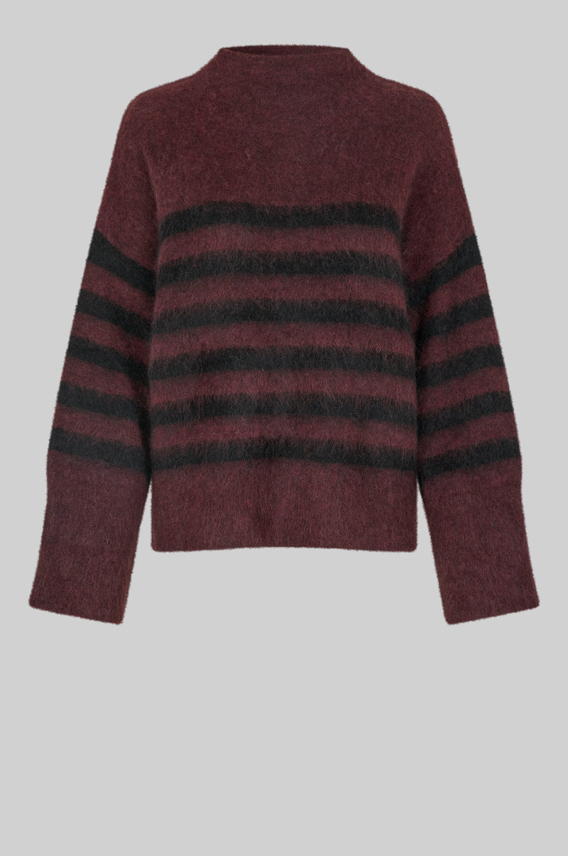 Ovalana Knit T-Neck
